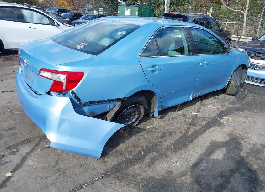 Photo 4 of 2013 Toyota Camry L (VIN 4T1BF1FK1DU681785)