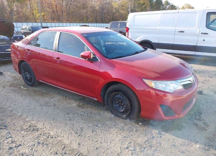 2013 Toyota Camry LE (VIN 4T1BF1FK1DU704434) main photo