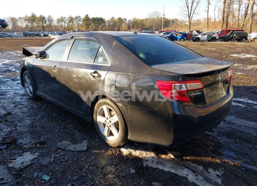 Photo 3 of 2013 Toyota Camry SE (VIN 4T1BF1FK1DU715952)
