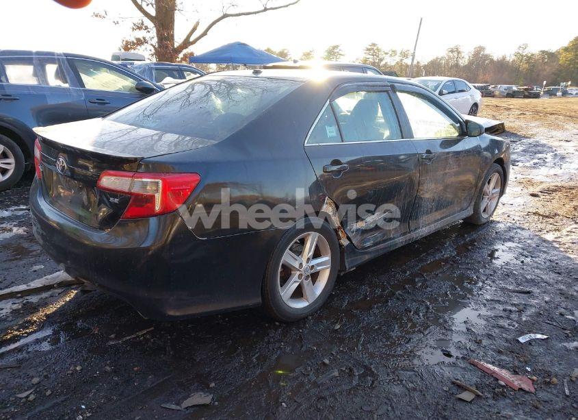 Photo 4 of 2013 Toyota Camry SE (VIN 4T1BF1FK1DU715952)