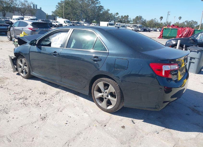 Photo 3 of 2014 Toyota Camry SE SPORT (VIN 4T1BF1FK1EU319201)