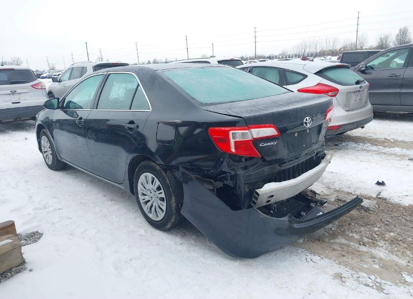 Photo 3 of 2014 Toyota Camry LE (VIN 4T1BF1FK1EU326732)