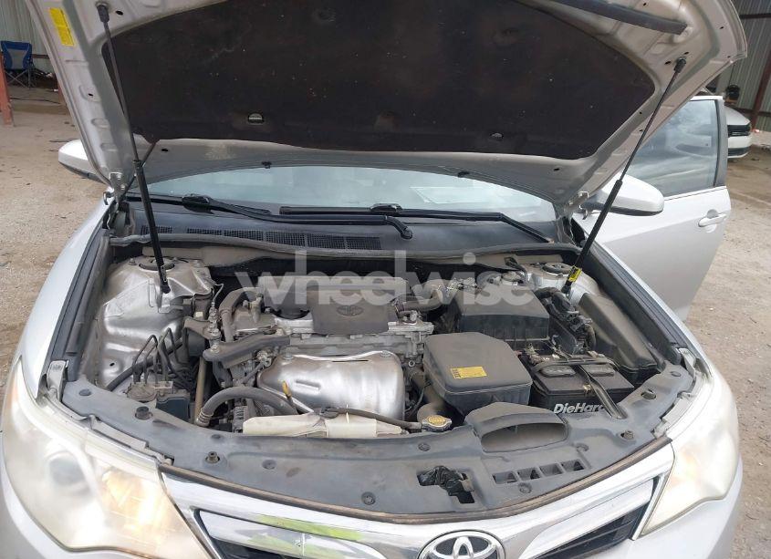 Photo 10 of 2014 Toyota Camry XLE (VIN 4T1BF1FK1EU357642)