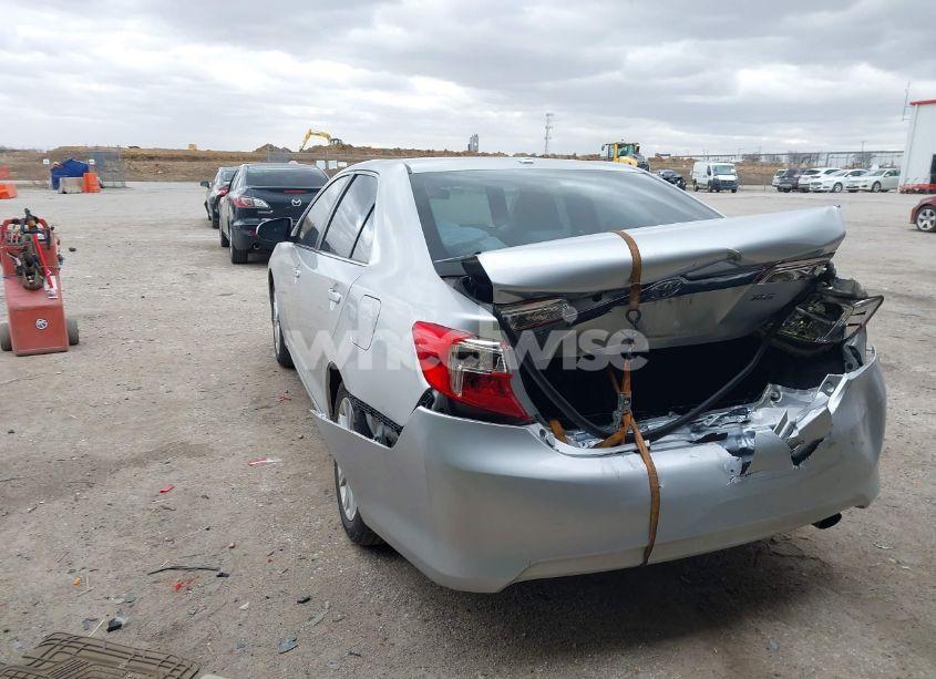 Photo 3 of 2014 Toyota Camry XLE (VIN 4T1BF1FK1EU357642)