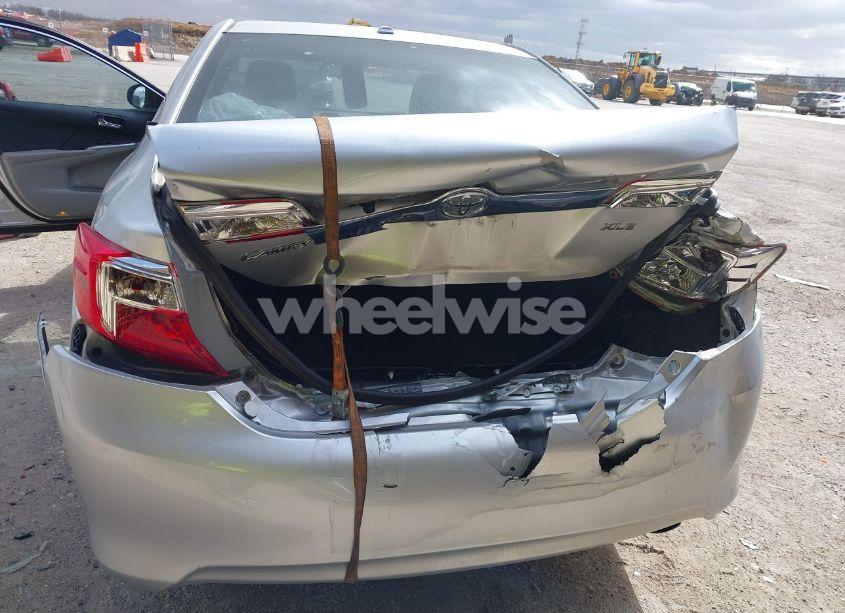 Photo 6 of 2014 Toyota Camry XLE (VIN 4T1BF1FK1EU357642)