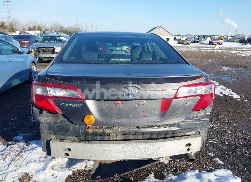 Photo 17 of 2014 Toyota Camry SE (VIN 4T1BF1FK1EU364123)