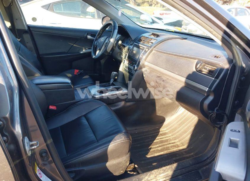 Photo 5 of 2014 Toyota Camry SE (VIN 4T1BF1FK1EU364123)