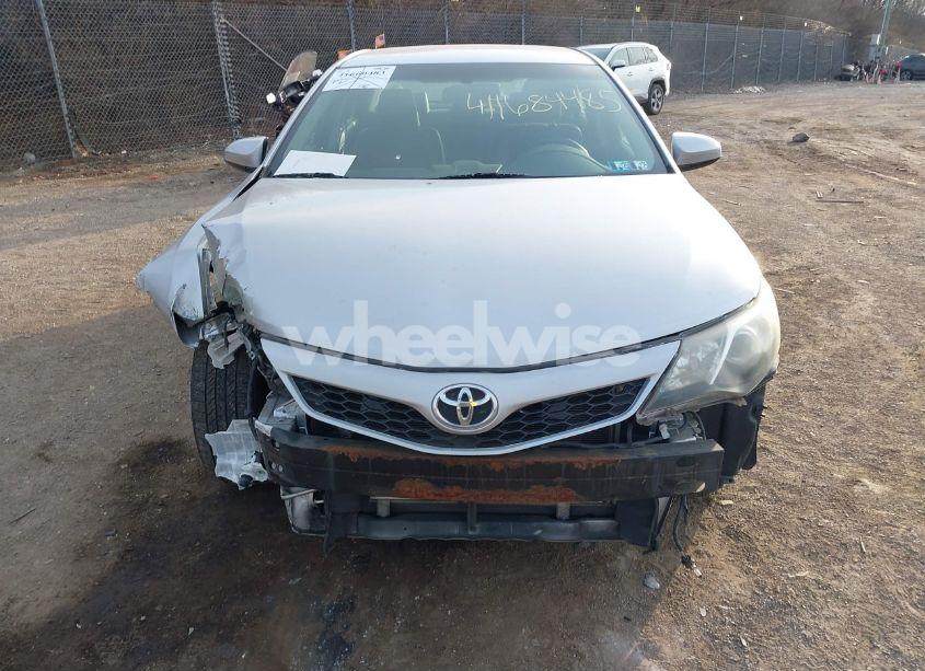 Photo 13 of 2014 Toyota Camry SE (VIN 4T1BF1FK1EU379706)