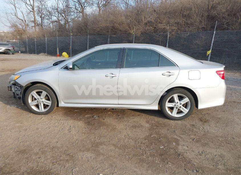 Photo 15 of 2014 Toyota Camry SE (VIN 4T1BF1FK1EU379706)