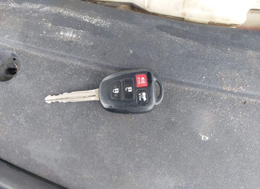 Photo 11 of 2014 Toyota Camry SE (VIN 4T1BF1FK1EU383044)