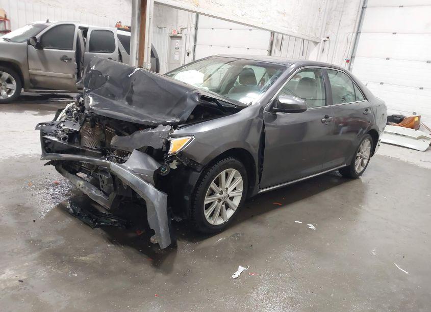 Photo 2 of 2014 Toyota Camry LE (VIN 4T1BF1FK1EU387496)