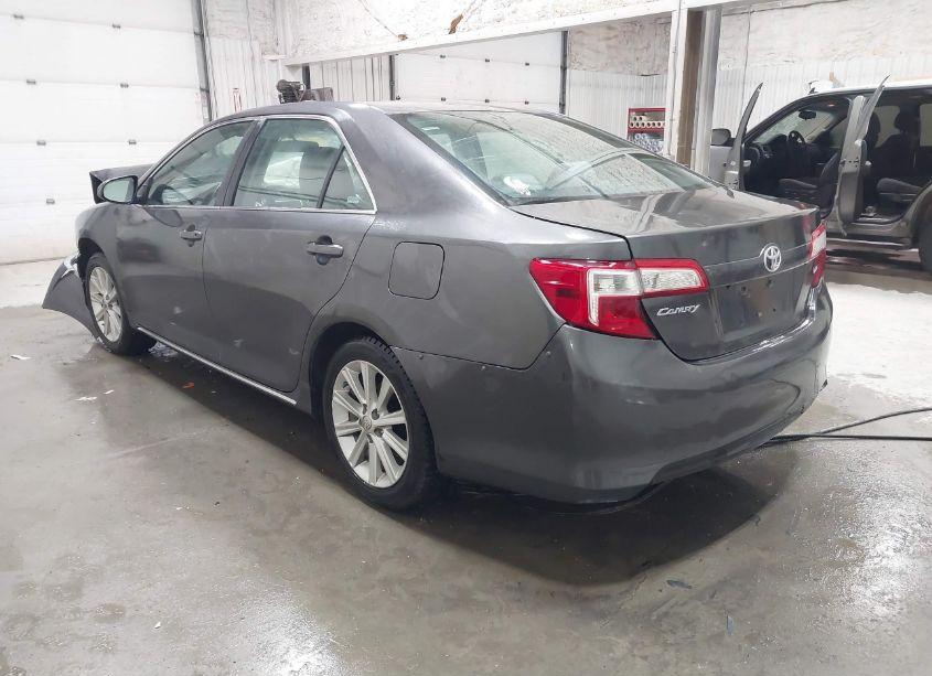 Photo 3 of 2014 Toyota Camry LE (VIN 4T1BF1FK1EU387496)