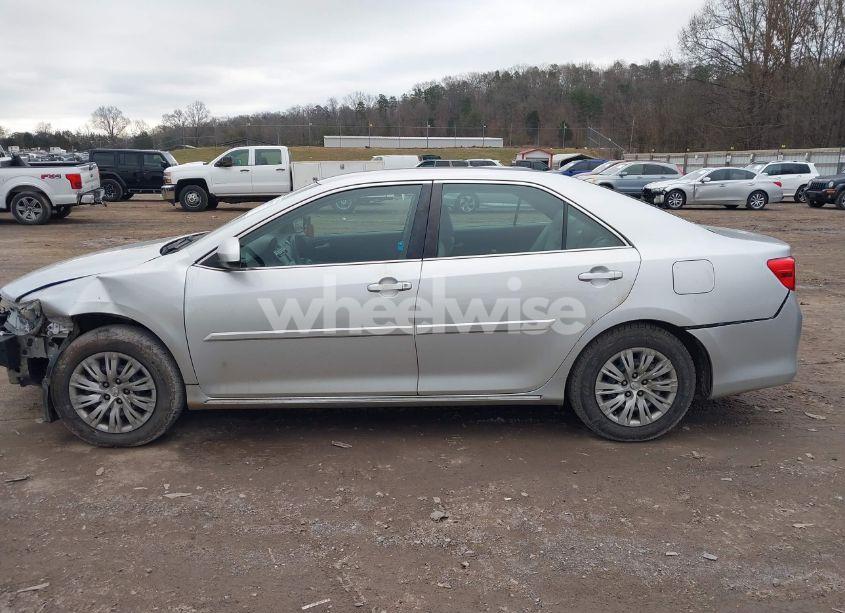Photo 14 of 2014 Toyota Camry LE (VIN 4T1BF1FK1EU401820)