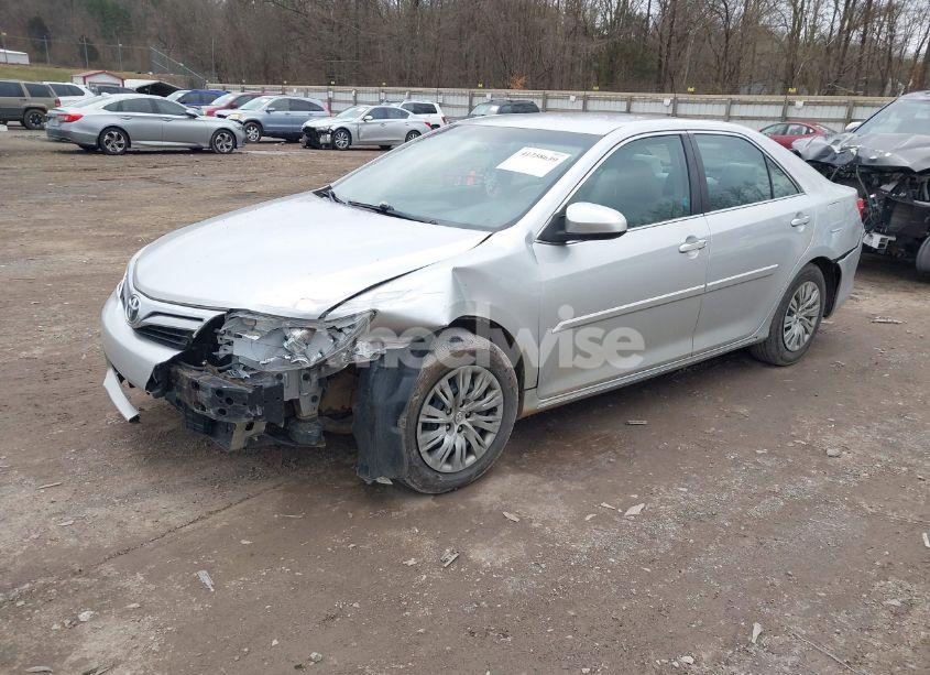 Photo 2 of 2014 Toyota Camry LE (VIN 4T1BF1FK1EU401820)