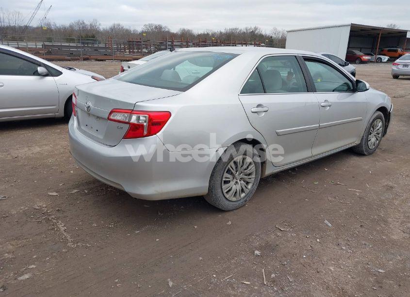 Photo 4 of 2014 Toyota Camry LE (VIN 4T1BF1FK1EU401820)