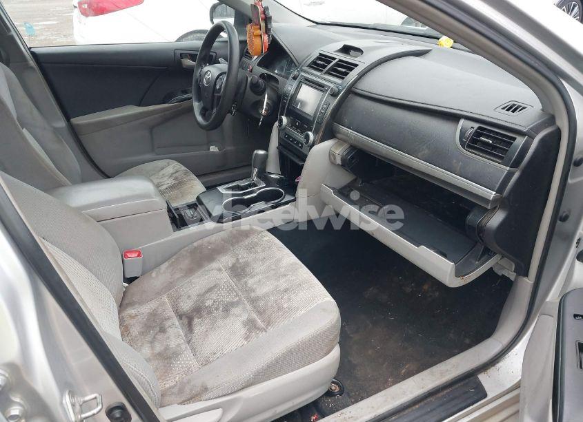 Photo 5 of 2014 Toyota Camry LE (VIN 4T1BF1FK1EU401820)