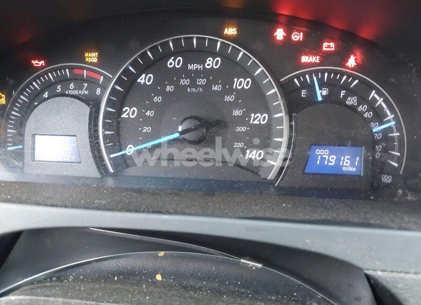 Photo 7 of 2014 Toyota Camry LE (VIN 4T1BF1FK1EU401820)