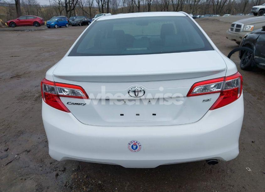 Photo 16 of 2014 Toyota Camry SE (VIN 4T1BF1FK1EU411599)