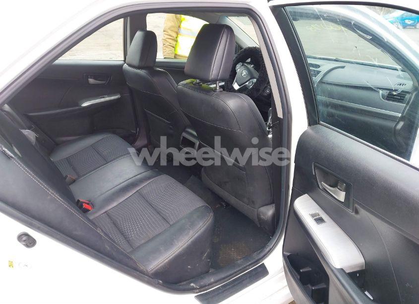 Photo 8 of 2014 Toyota Camry SE (VIN 4T1BF1FK1EU411599)