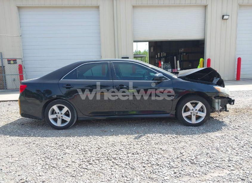 Photo 14 of 2014 Toyota Camry SE (VIN 4T1BF1FK1EU424661)