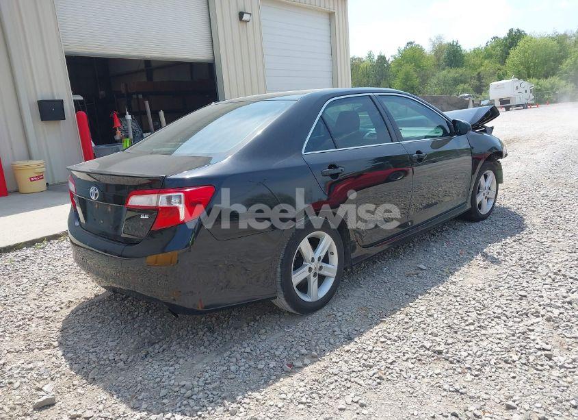 Photo 4 of 2014 Toyota Camry SE (VIN 4T1BF1FK1EU424661)