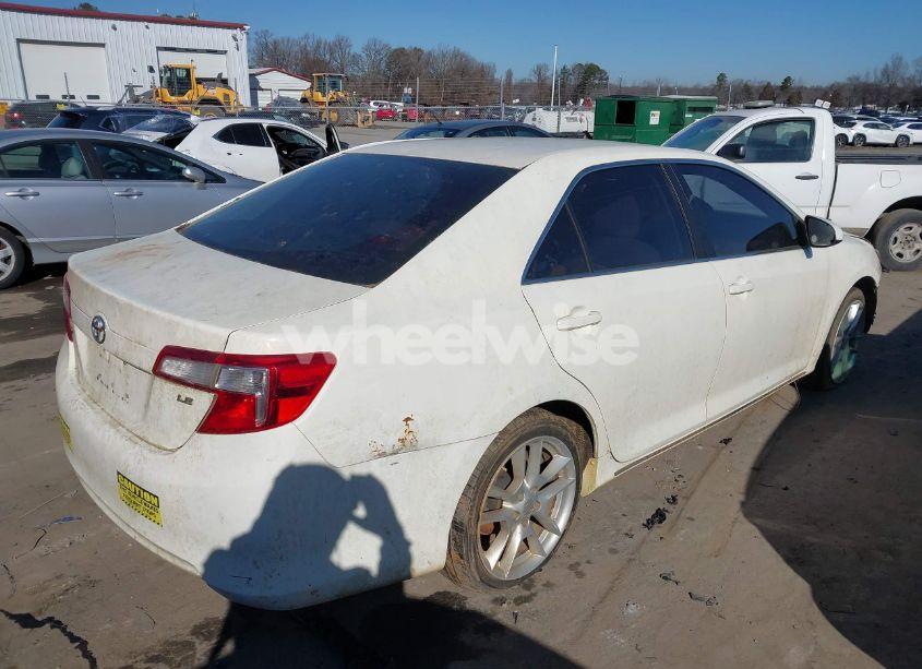 Photo 4 of 2014 Toyota Camry LE (VIN 4T1BF1FK1EU430881)