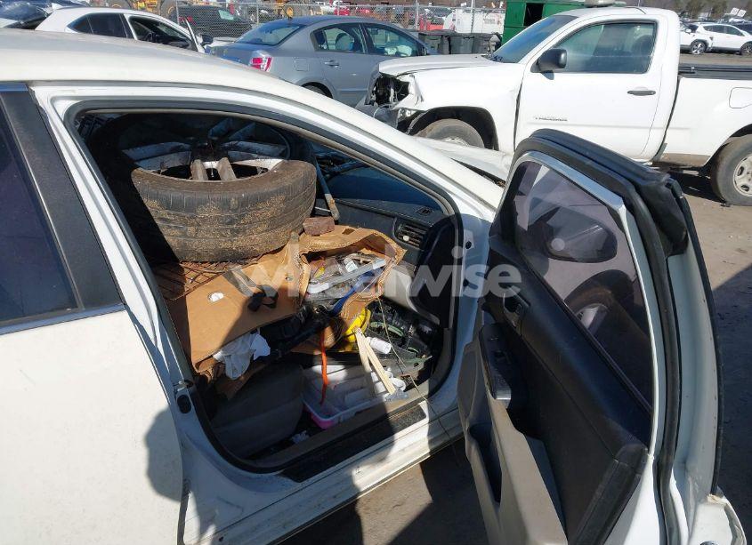 Photo 5 of 2014 Toyota Camry LE (VIN 4T1BF1FK1EU430881)