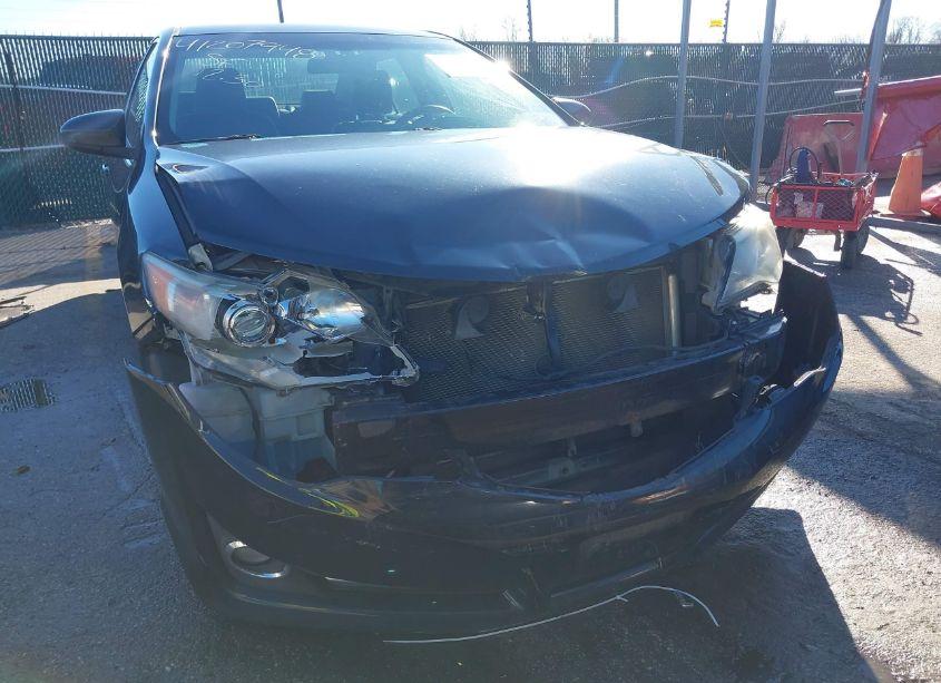 Photo 6 of 2014 Toyota Camry SE (VIN 4T1BF1FK1EU446224)