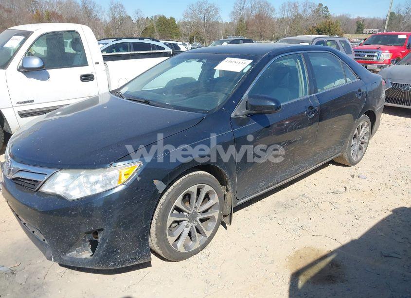 Photo 2 of 2014 Toyota Camry LE (VIN 4T1BF1FK1EU459488)