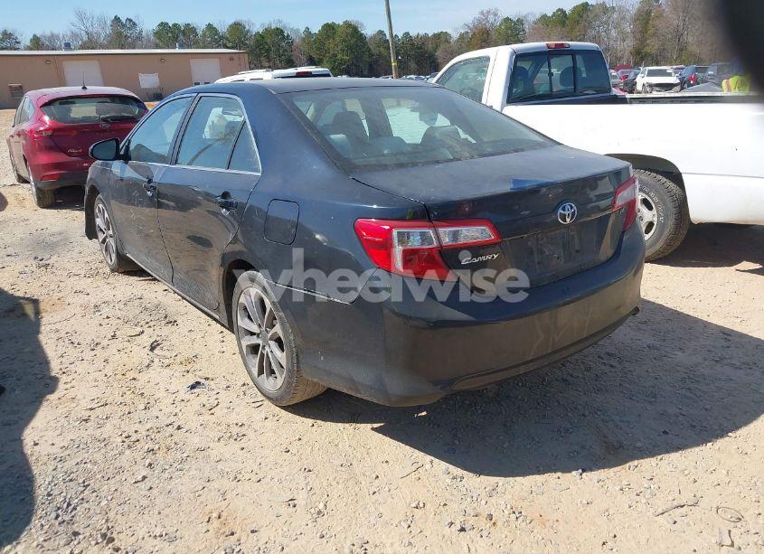 Photo 3 of 2014 Toyota Camry LE (VIN 4T1BF1FK1EU459488)