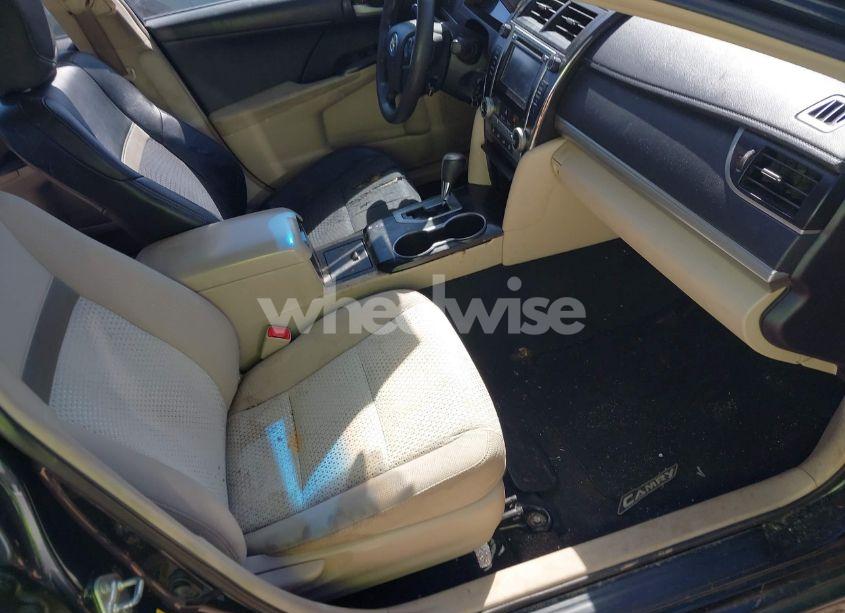 Photo 5 of 2014 Toyota Camry LE (VIN 4T1BF1FK1EU459488)