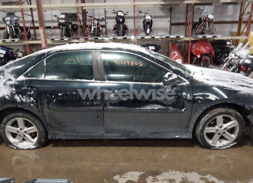 Photo 13 of 2014 Toyota Camry SE (VIN 4T1BF1FK1EU462973)