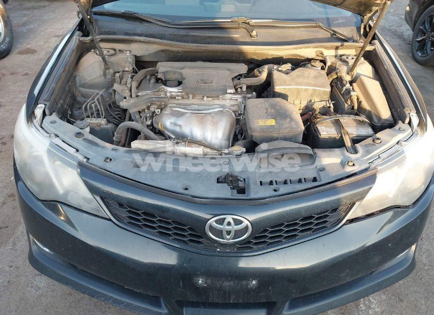 Photo 10 of 2014 Toyota Camry SE (VIN 4T1BF1FK1EU473021)