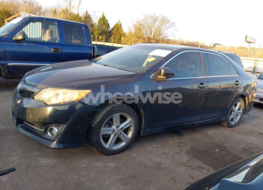 Photo 14 of 2014 Toyota Camry SE (VIN 4T1BF1FK1EU473021)