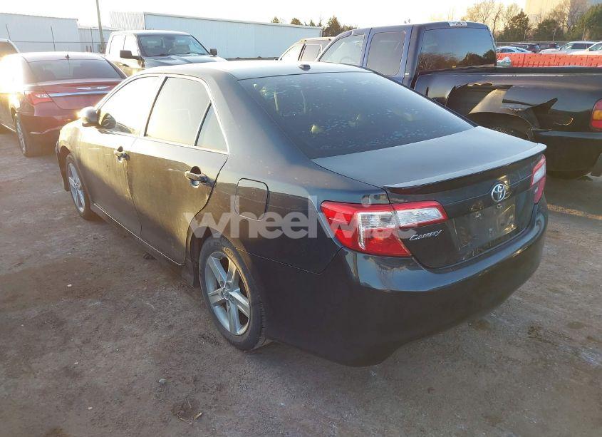 Photo 3 of 2014 Toyota Camry SE (VIN 4T1BF1FK1EU473021)