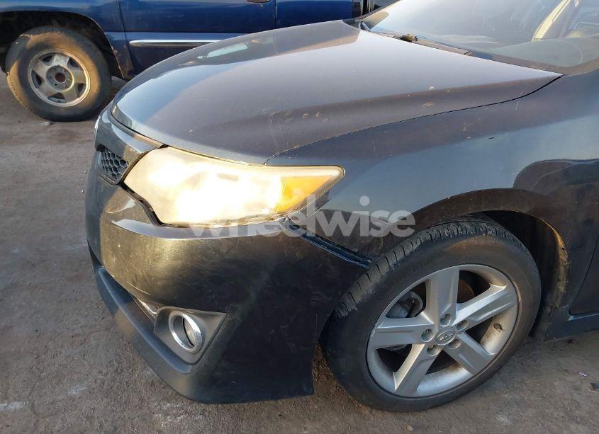 Photo 6 of 2014 Toyota Camry SE (VIN 4T1BF1FK1EU473021)