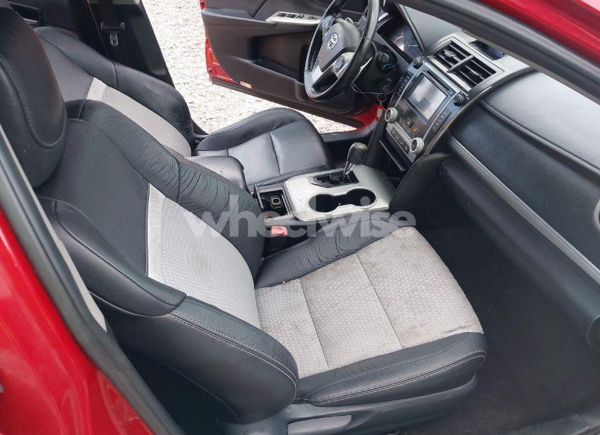 Photo 5 of 2014 Toyota Camry SE (VIN 4T1BF1FK1EU751898)