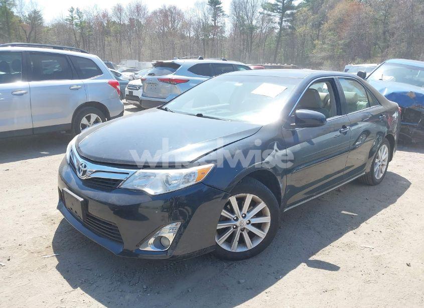 Photo 2 of 2014 Toyota Camry XLE (VIN 4T1BF1FK1EU755336)