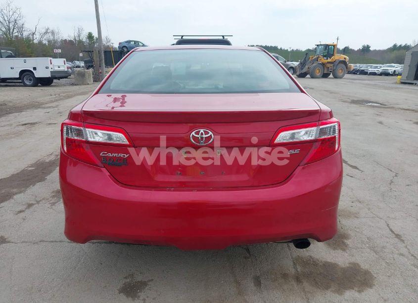 Photo 16 of 2014 Toyota Camry SE (VIN 4T1BF1FK1EU758494)