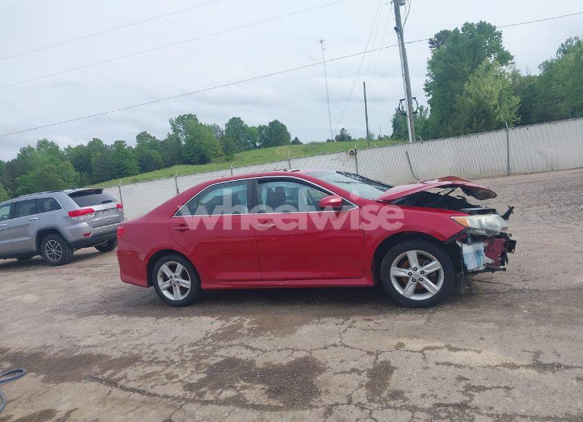 Photo 13 of 2014 Toyota Camry SE (VIN 4T1BF1FK1EU781984)