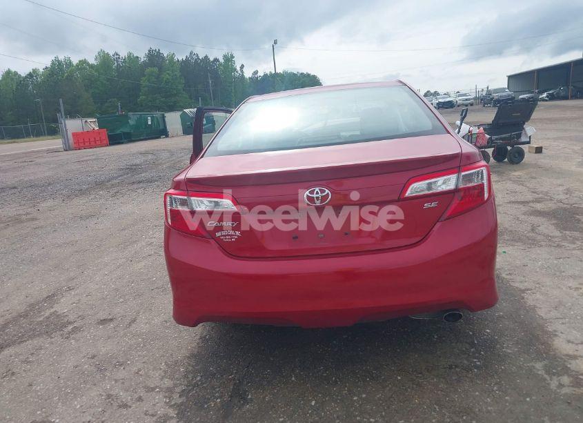 Photo 16 of 2014 Toyota Camry SE (VIN 4T1BF1FK1EU781984)