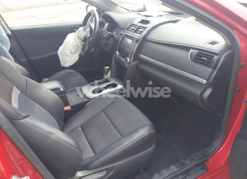 Photo 5 of 2014 Toyota Camry SE (VIN 4T1BF1FK1EU781984)