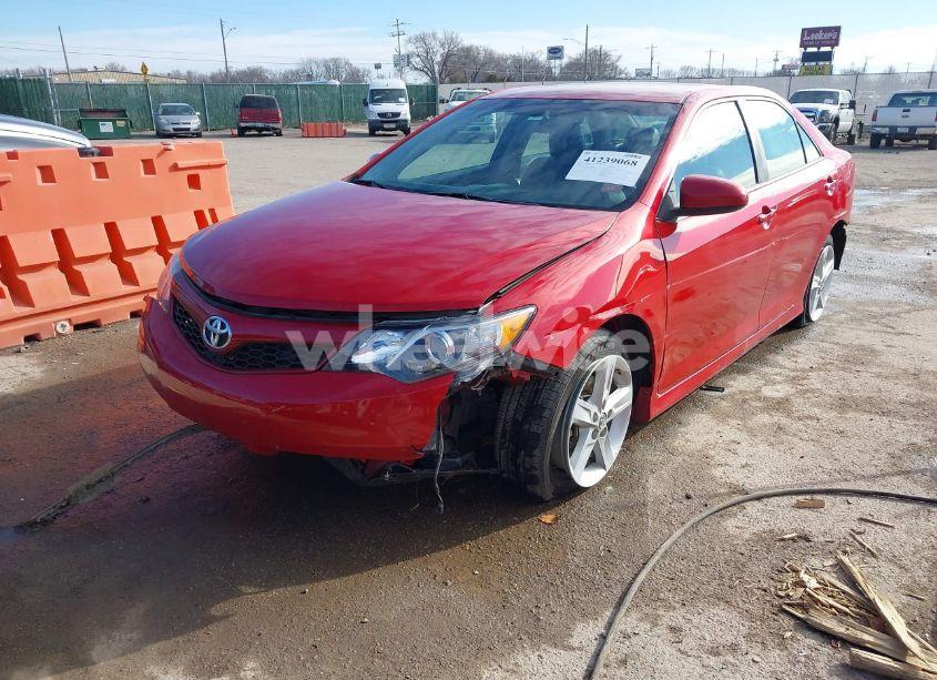 Photo 2 of 2014 Toyota Camry SE (VIN 4T1BF1FK1EU790796)