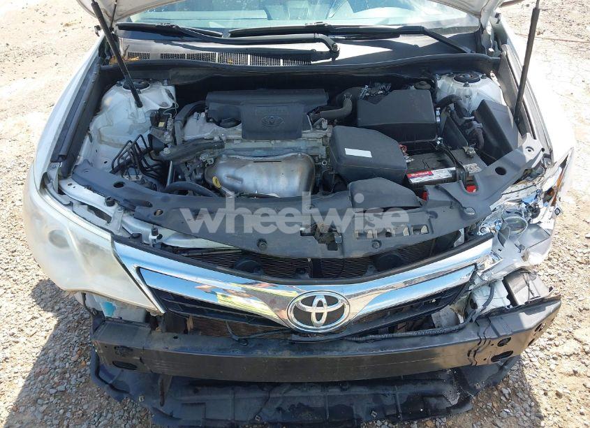Photo 10 of 2014 Toyota Camry XLE (VIN 4T1BF1FK1EU806205)