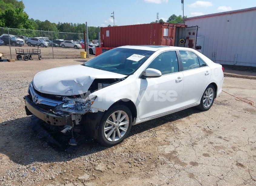 Photo 2 of 2014 Toyota Camry XLE (VIN 4T1BF1FK1EU806205)