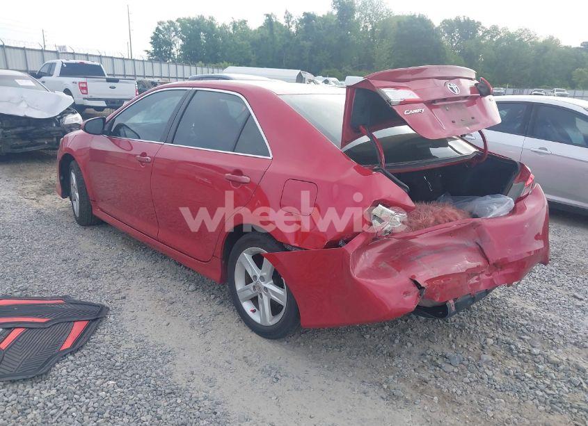 Photo 3 of 2014 Toyota Camry SE (VIN 4T1BF1FK1EU809282)