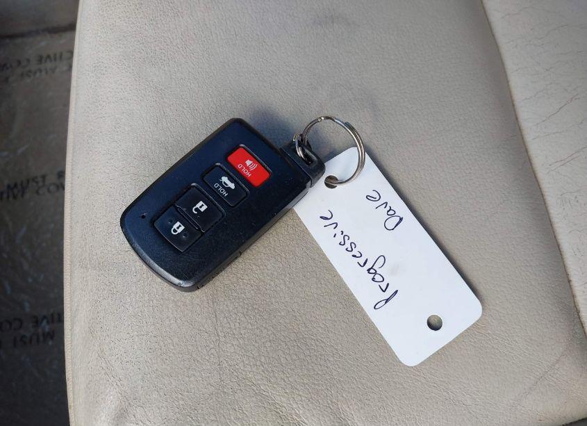 Photo 11 of 2014 Toyota Camry XLE (VIN 4T1BF1FK1EU830486)