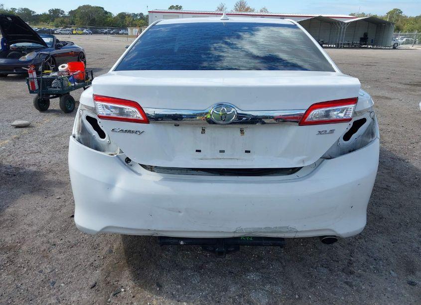 Photo 17 of 2014 Toyota Camry XLE (VIN 4T1BF1FK1EU830486)