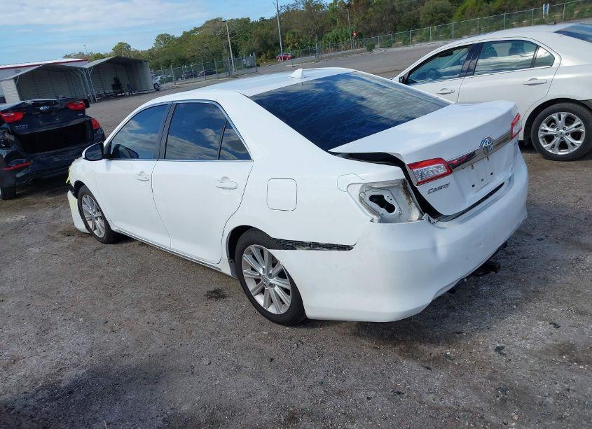 Photo 3 of 2014 Toyota Camry XLE (VIN 4T1BF1FK1EU830486)