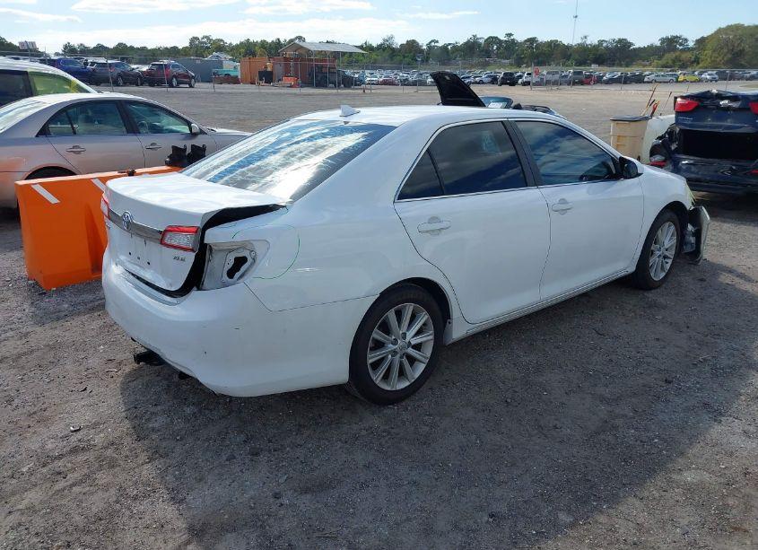 Photo 4 of 2014 Toyota Camry XLE (VIN 4T1BF1FK1EU830486)